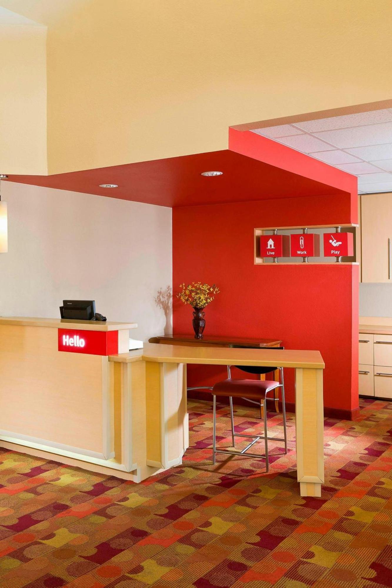 Towneplace Suites By Marriott Dallas Bedford Exterior photo