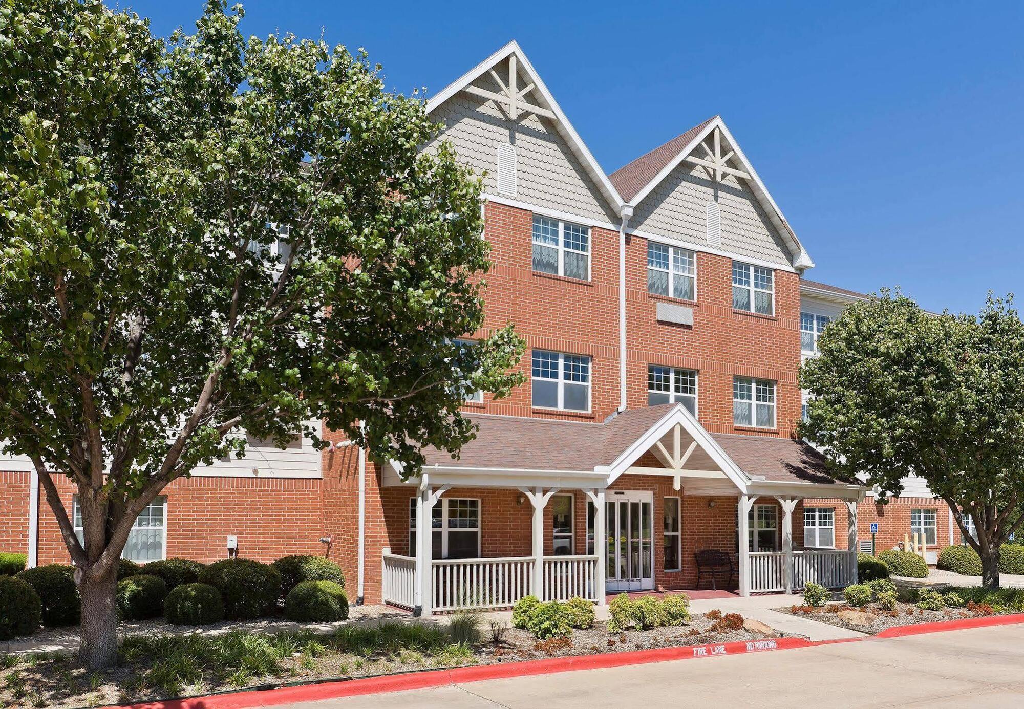Towneplace Suites By Marriott Dallas Bedford Exterior photo