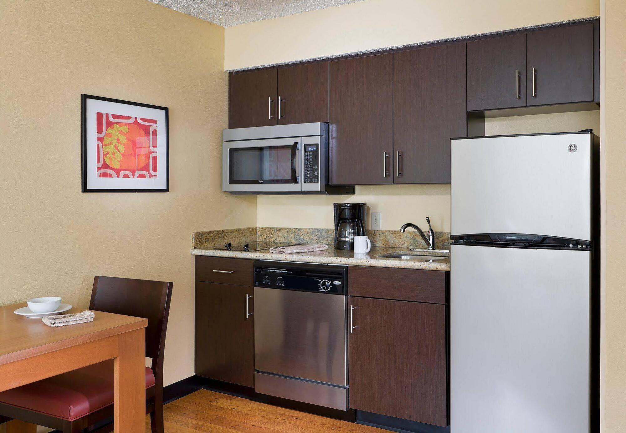 Towneplace Suites By Marriott Dallas Bedford Room photo